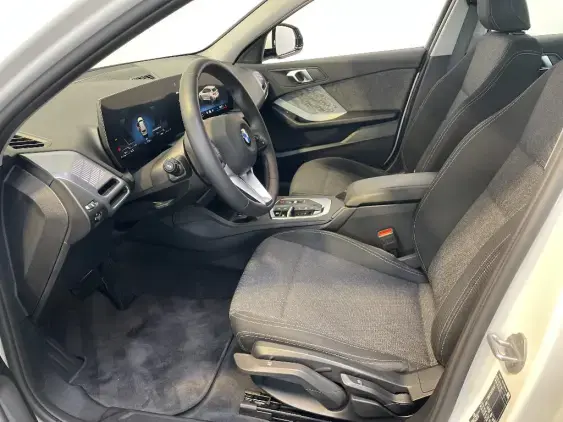 BMW SERIE 1 F70 - voiture d'occasion - Photo 16