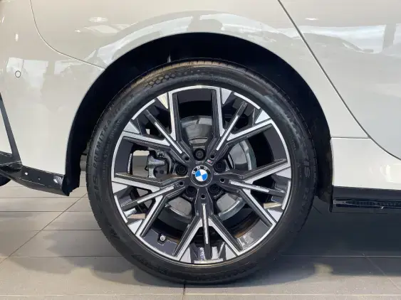 BMW SERIE 1 F70 - voiture d'occasion - Photo 22