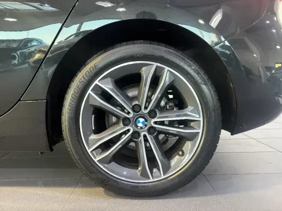 BMW SERIE 1 F40 - voiture d'occasion - Photo 21