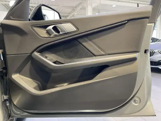 BMW SERIE 1 F40 - voiture d'occasion - Photo 18