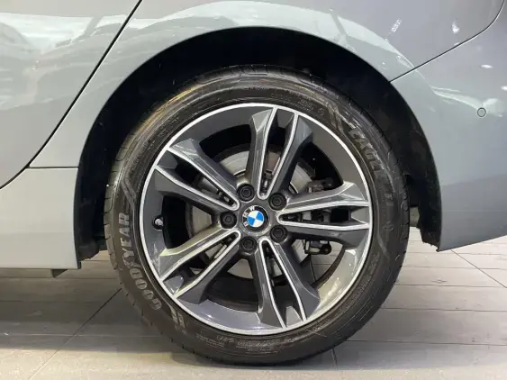 BMW SERIE 1 F40 - voiture d'occasion - Photo 21