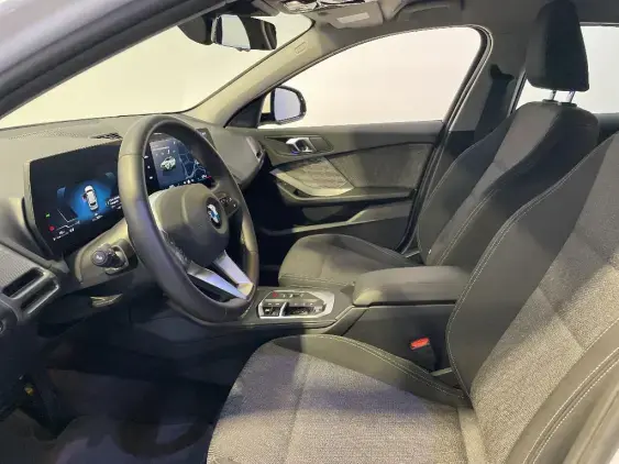 BMW SERIE 1 F70 - voiture d'occasion - Photo 16