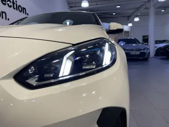 BMW SERIE 1 F70 - voiture d'occasion - Photo 19