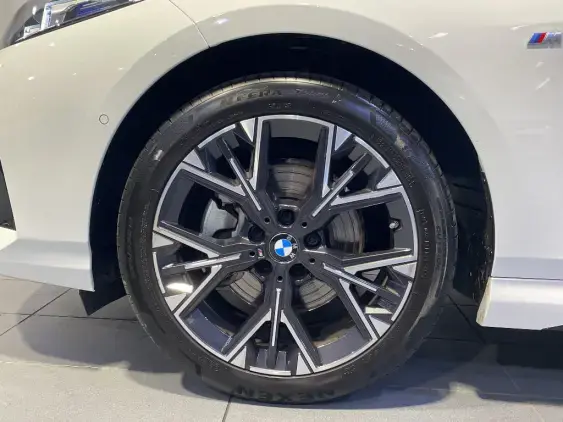 BMW SERIE 1 F70 - voiture d'occasion - Photo 20