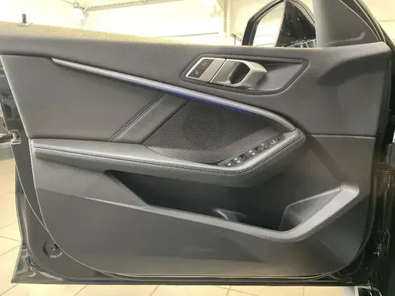 BMW SERIE 1 F40 - voiture d'occasion - Photo 17