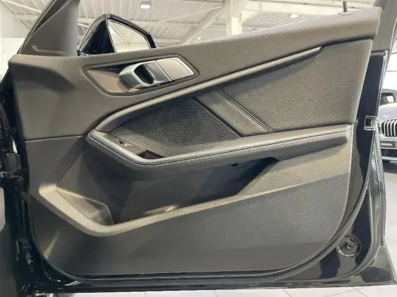 BMW SERIE 1 F40 - voiture d'occasion - Photo 18