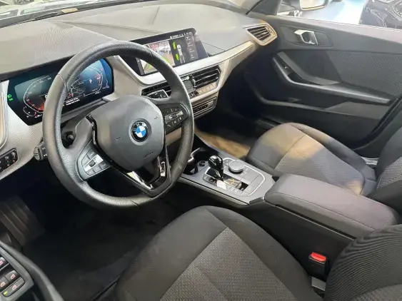 BMW SERIE 1 F40 - voiture d'occasion - Photo 16