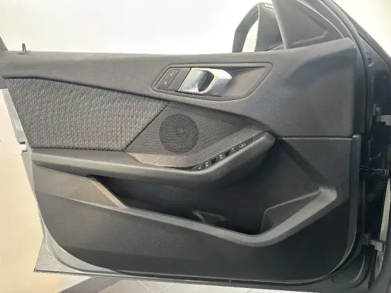 BMW SERIE 1 F40 - voiture d'occasion - Photo 17