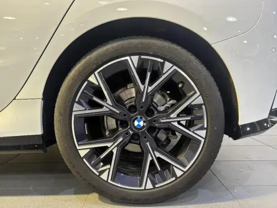 BMW SERIE 1 F70 - voiture d'occasion - Photo 21