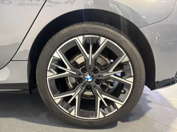 BMW SERIE 1 F70 - voiture d'occasion - Photo 21