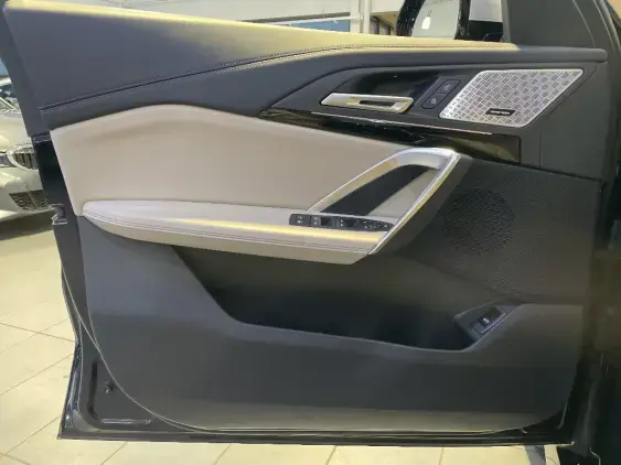 BMW X1 U11 - voiture d'occasion - Photo 17