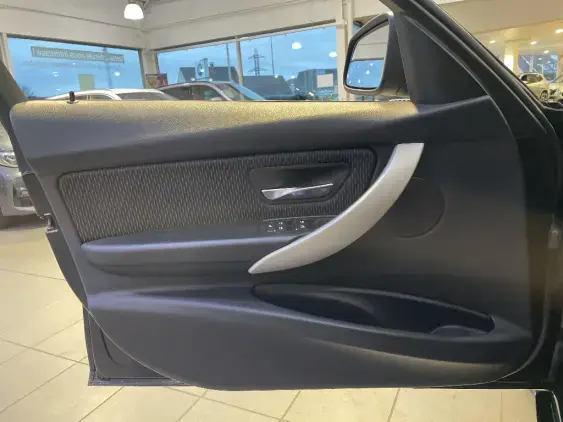 BMW SERIE 3 F30 LCI - voiture d'occasion - Photo 17