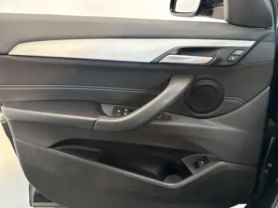 BMW X2 I - voiture d'occasion - Photo 18