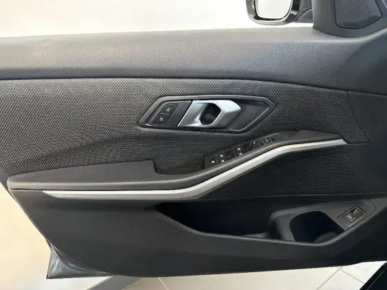 BMW SERIE 3 TOURING VII - voiture d'occasion - Photo 18