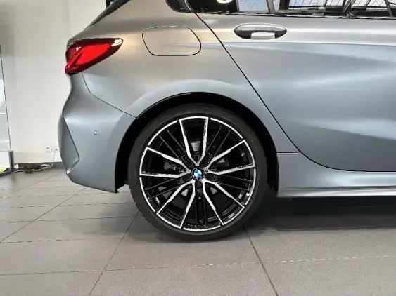 BMW SERIE 1 F40 - voiture d'occasion - Photo 22