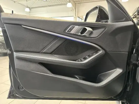 BMW SERIE 1 F40 - voiture d'occasion - Photo 17