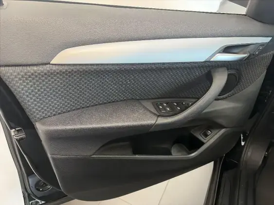 BMW X1 F48 LCI - voiture d'occasion - Photo 19