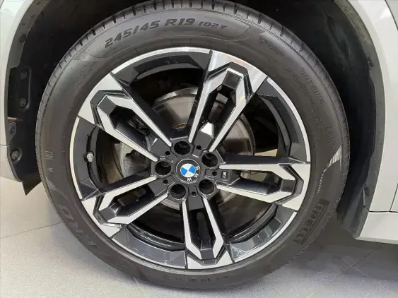 BMW X1 U11 - voiture d'occasion - Photo 23