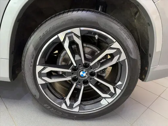 BMW X1 U11 - voiture d'occasion - Photo 24