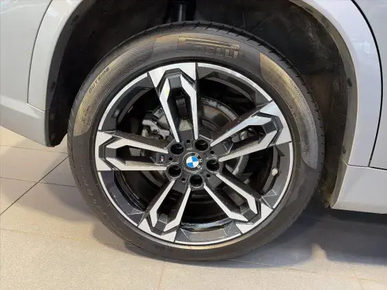 BMW X1 U11 - voiture d'occasion - Photo 25