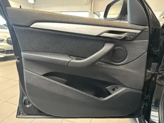 BMW X1 F48 LCI - voiture d'occasion - Photo 17