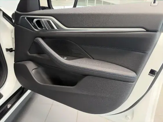 BMW SERIE 4 COUPE II - voiture d'occasion - Photo 17