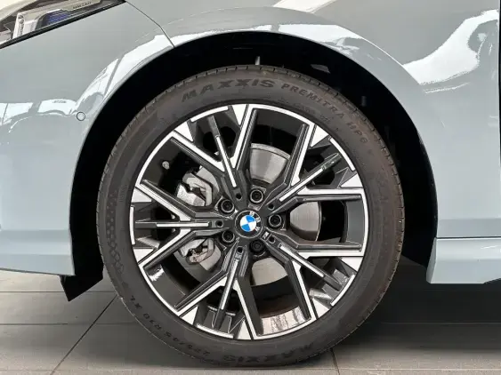 BMW SERIE 1 F70 - voiture d'occasion - Photo 20