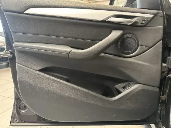 BMW X1 F48 LCI - voiture d'occasion - Photo 17