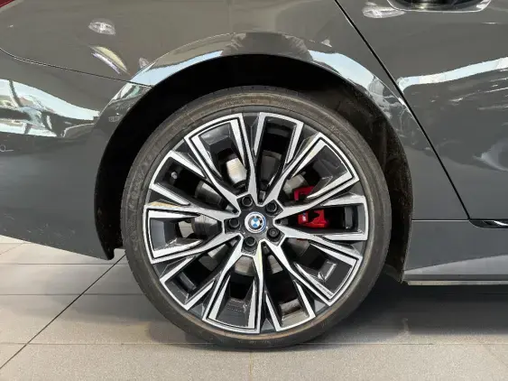 BMW i4 G26 - voiture d'occasion - Photo 22