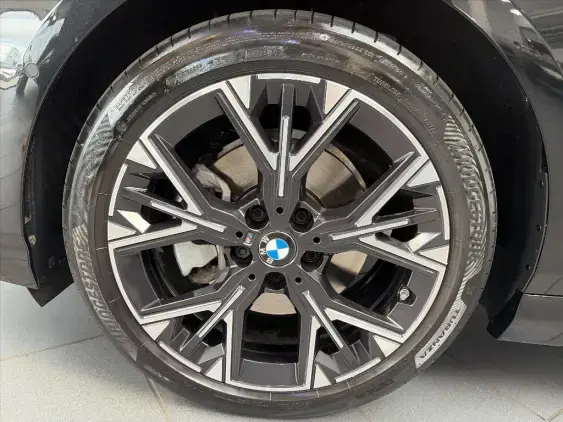 BMW SERIE 1 F70 - voiture d'occasion - Photo 20