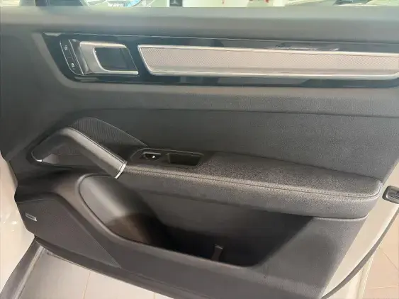 PORSCHE CAYENNE COUPE III - voiture d'occasion - Photo 20