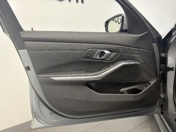 BMW SERIE 3 G20 LCI 2 - voiture d'occasion - Photo 17