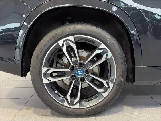 BMW X1 U11 - voiture d'occasion - Photo 23