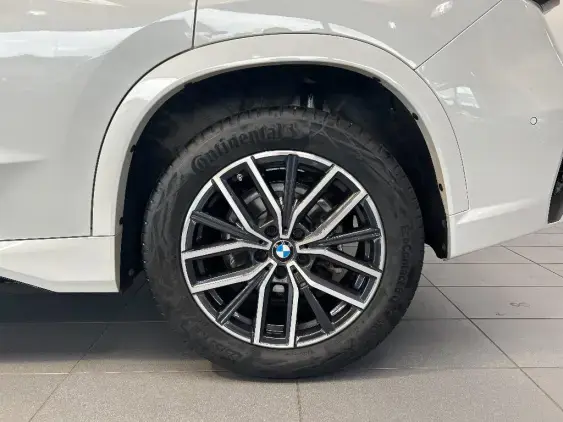 BMW X1 U11 - voiture d'occasion - Photo 22