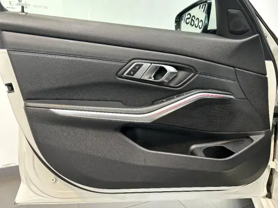 BMW SERIE 3 TOURING VII - voiture d'occasion - Photo 17