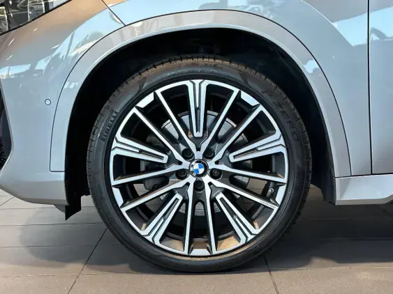 BMW X1 U11 - voiture d'occasion - Photo 21