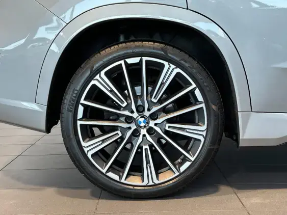 BMW X1 U11 - voiture d'occasion - Photo 23