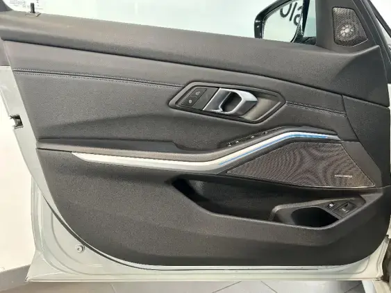 BMW SERIE 3 TOURING VII - voiture d'occasion - Photo 17