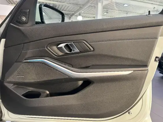 BMW SERIE 3 TOURING VII - voiture d'occasion - Photo 18