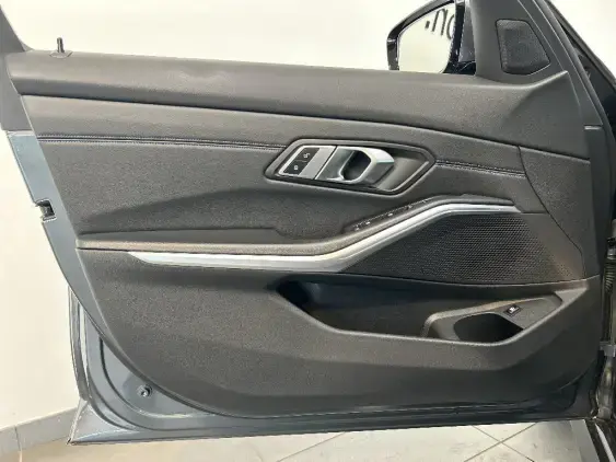 BMW SERIE 3 TOURING VII - voiture d'occasion - Photo 17