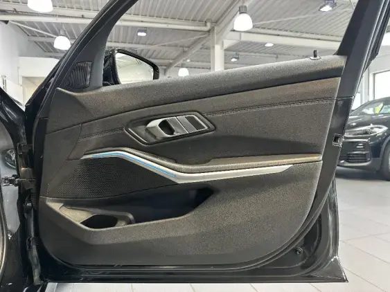 BMW SERIE 3 TOURING VII - voiture d'occasion - Photo 18
