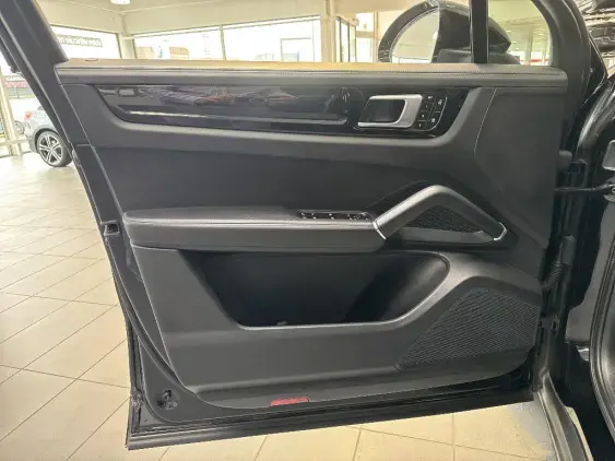 PORSCHE CAYENNE III - voiture d'occasion - Photo 18