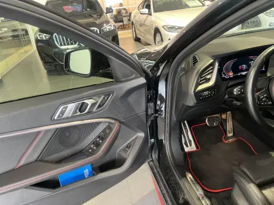 BMW SERIE 1 F40 - voiture d'occasion - Photo 14