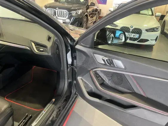 BMW SERIE 1 F40 - voiture d'occasion - Photo 15