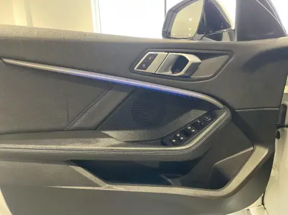 BMW SERIE 1 F40 - voiture d'occasion - Photo 15