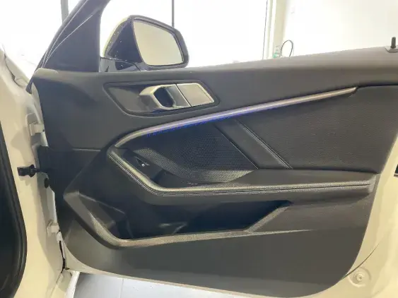 BMW SERIE 1 F40 - voiture d'occasion - Photo 16