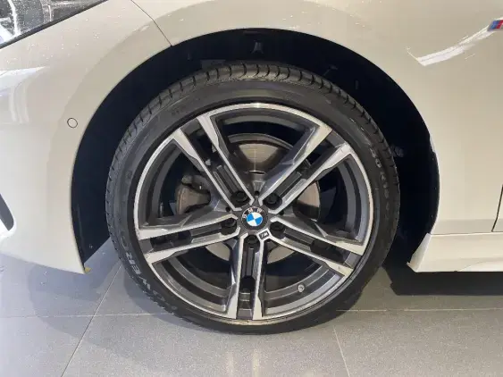 BMW SERIE 1 F40 - voiture d'occasion - Photo 19