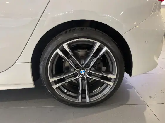 BMW SERIE 1 F40 - voiture d'occasion - Photo 20