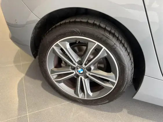 BMW SERIE 1 F40 - voiture d'occasion - Photo 17