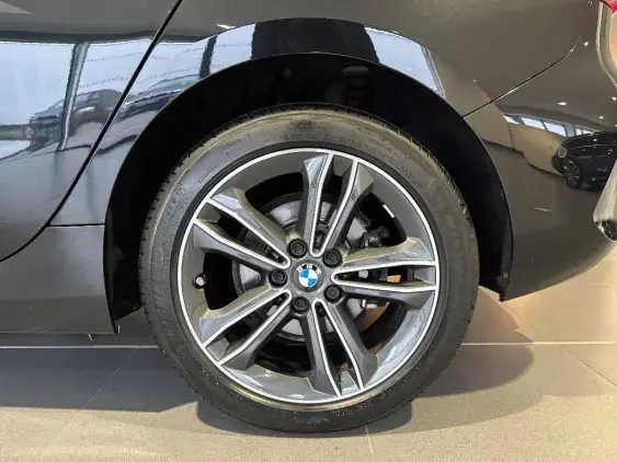 BMW SERIE 1 F40 - voiture d'occasion - Photo 13